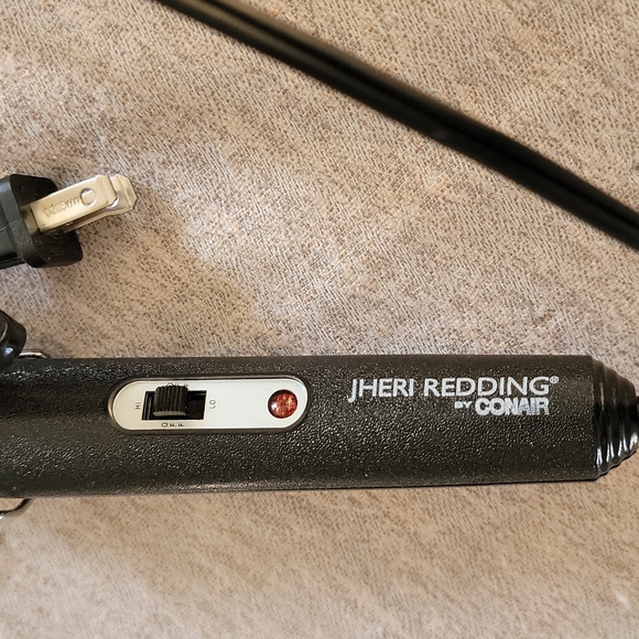 Jheri Redding Curling Iron - Picture 3 of 3
